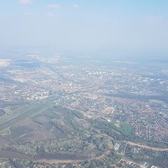 Flugwegposition um 14:22:45: Aufgenommen in der Nähe von Kleingebiet Győr, Ungarn in 1190 Meter